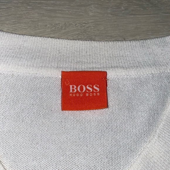 White Hugo boss sweater - Picture 3 of 3